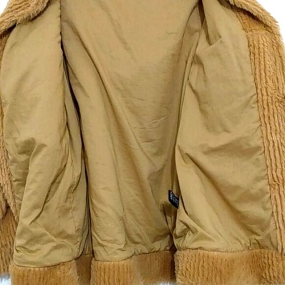 POL Teddy Sherpa Trucker Jacket M Camel Tan Faux Fur Plush Fuzzy Coat - Picture 6 of 8